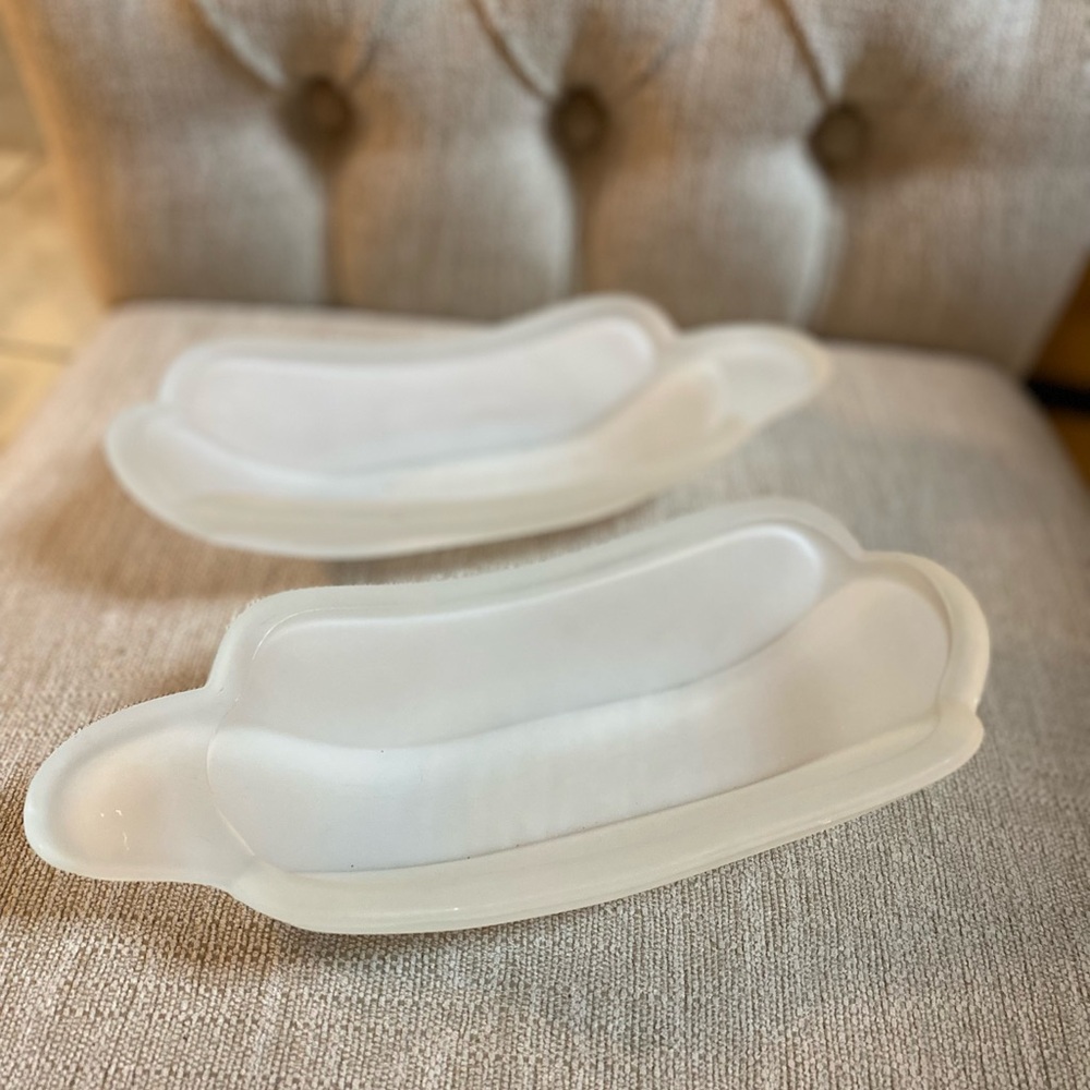 Indiana Glass (2) Banana Split White Satin Dish Set EUC 🍌 Ready to eat out of!